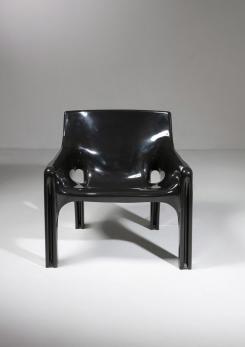 Compasso - Pair of "Vicario" Chairs and "Arcadia" Table by Vico Magistretti for Artemide